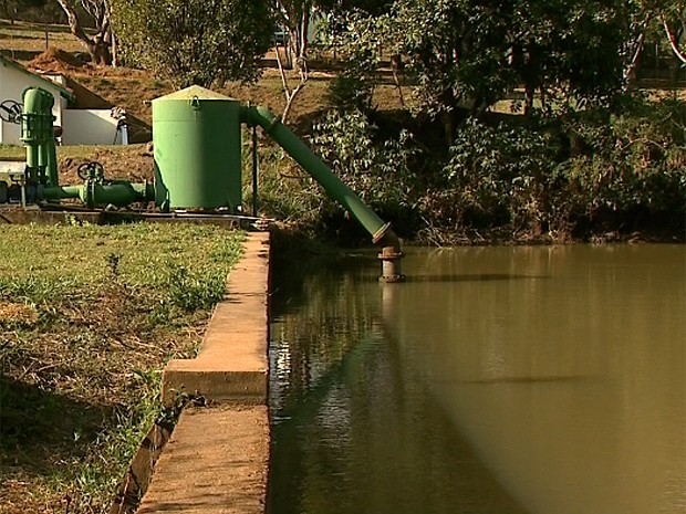 Principal represa está com baixo nível de água (Foto: G1)